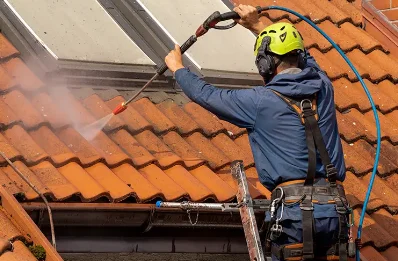 Démoussage et hydrofuge de toiture à Girgols